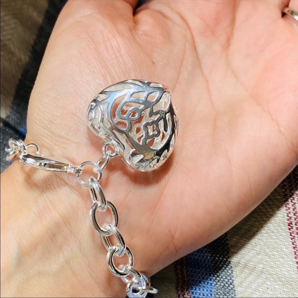🌟 Silver Heart Bracelet - Picture 5 of 5